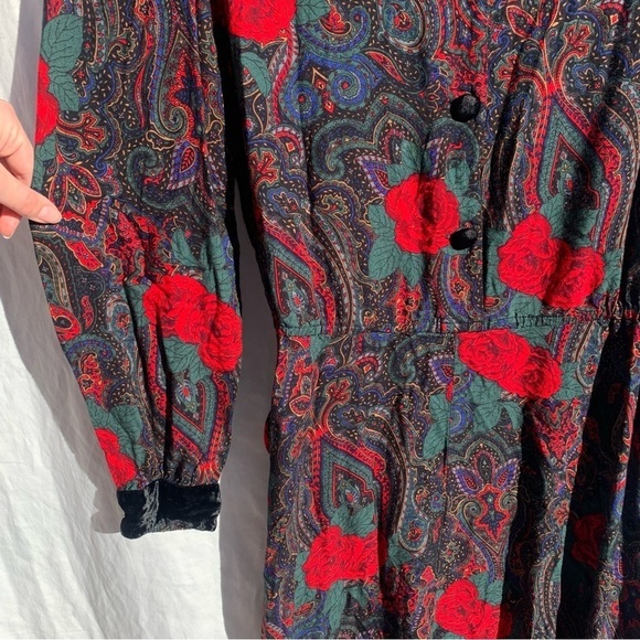 Vintage Plaid Paisley Rose Green and Red Maxi Dress with Velvet Cuffs and Collar - Picture 4 of 9